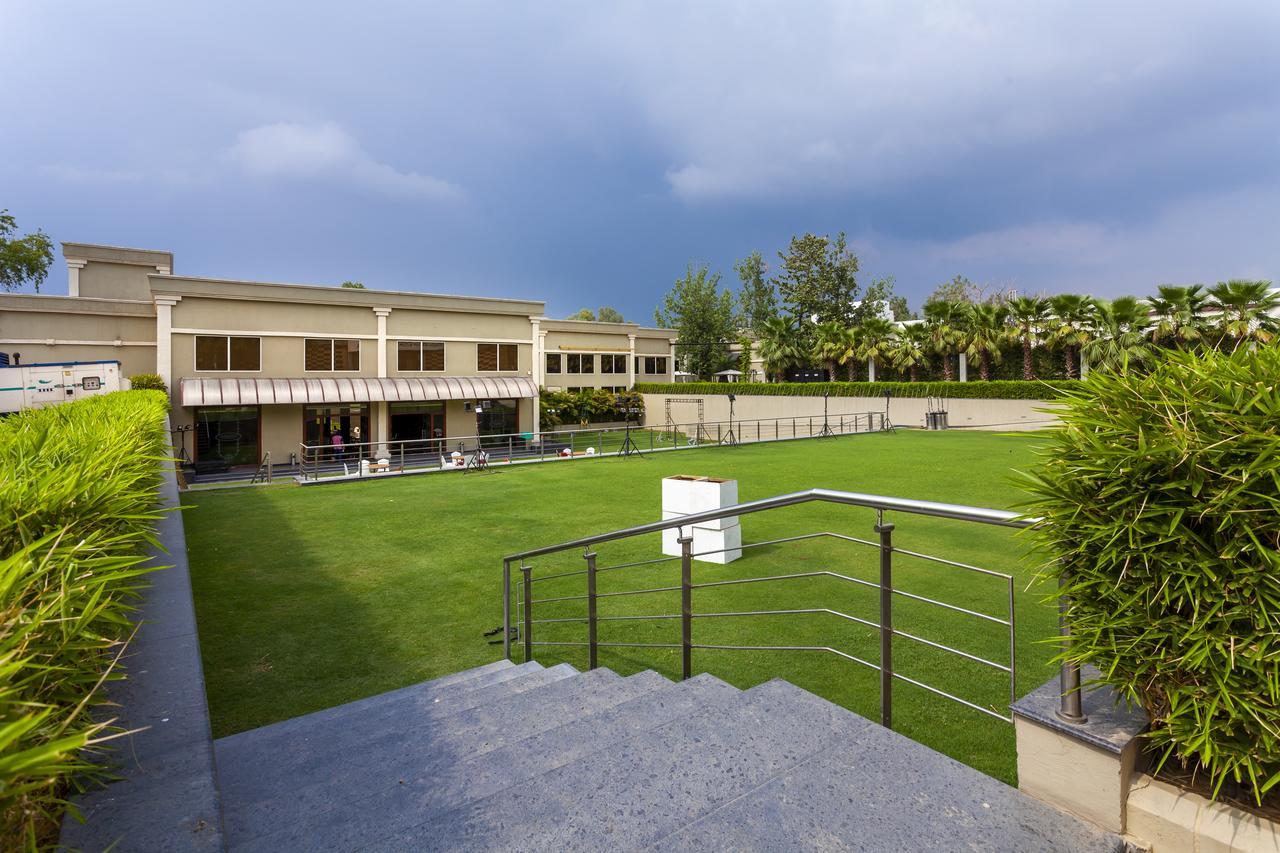 โรงแรมอาทริโอ คูร์เคาน์ ภายนอก รูปภาพ
